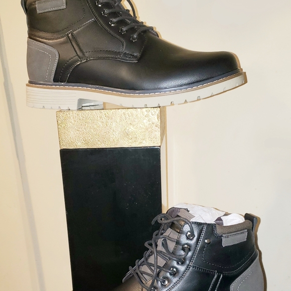 Men's Winter Boots - Picture 5 of 6
